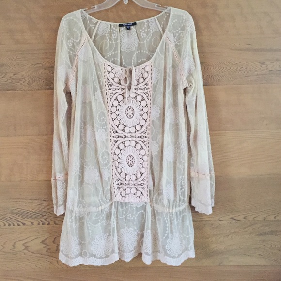 Daniel Rainn Tops - Daniel Rainn lace and crochet tunic size large